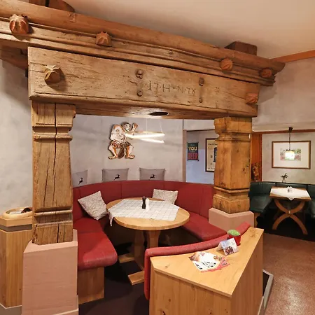Hotel Goldener Karpfen 2*