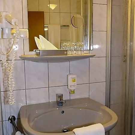 Szálloda Goldener Karpfen Aschaffenburg